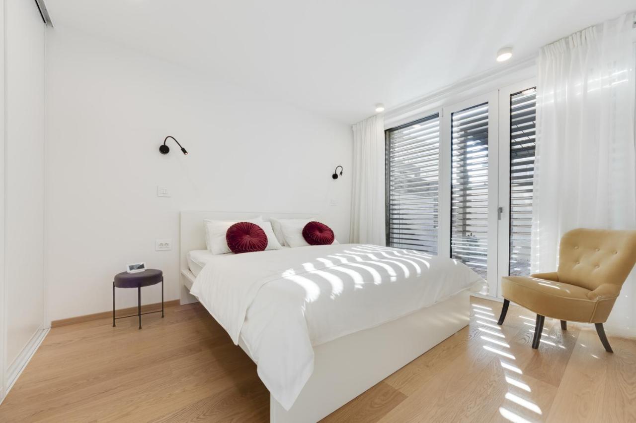 Central Apartment With Private Garage Laibach Exterior foto