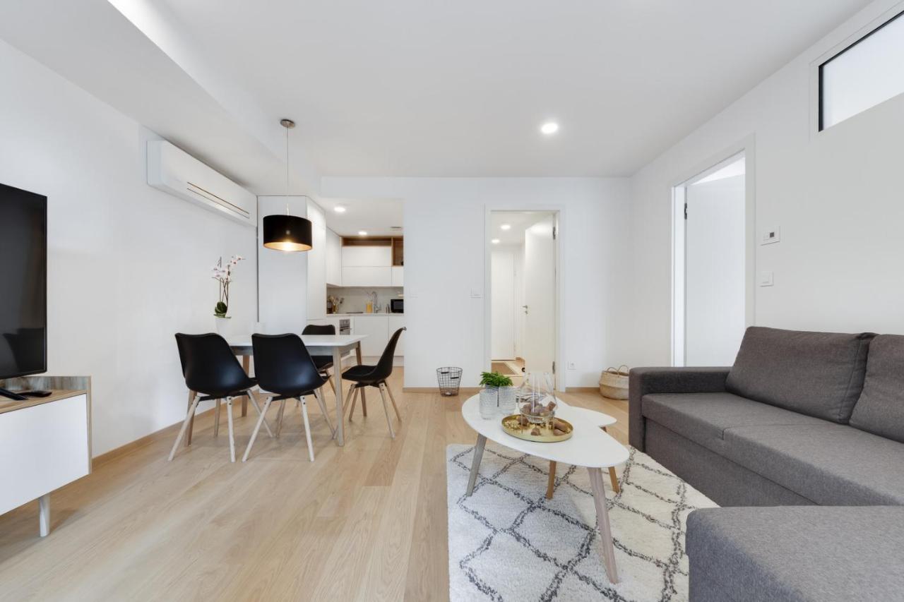 Central Apartment With Private Garage Laibach Exterior foto
