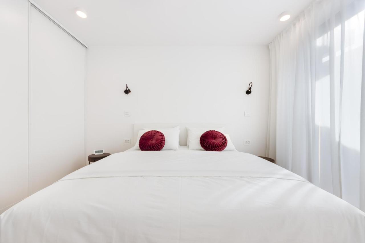 Central Apartment With Private Garage Laibach Exterior foto